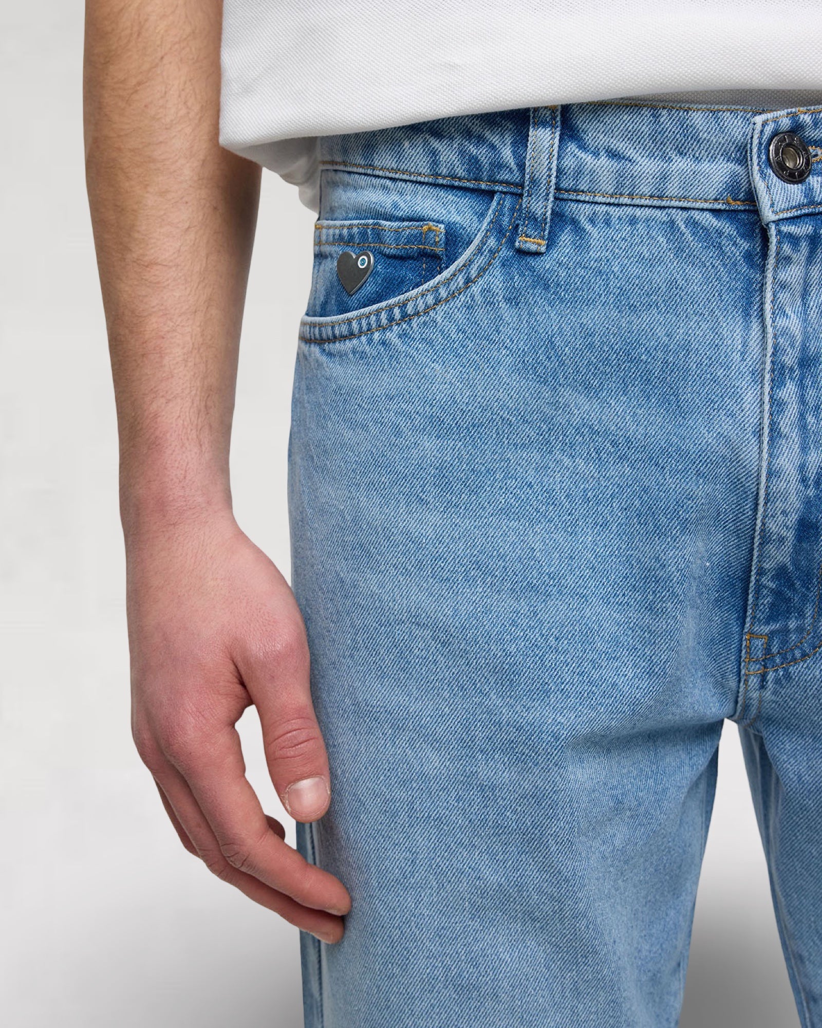 JEANS STRAIGHT FIT