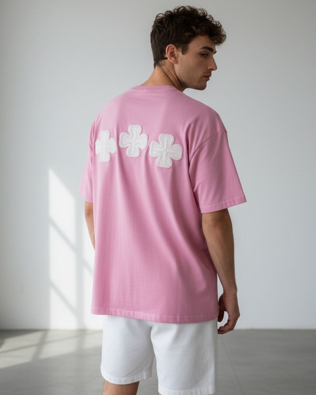 T-SHIRT REGULAR BRODÉ TRÈFLE