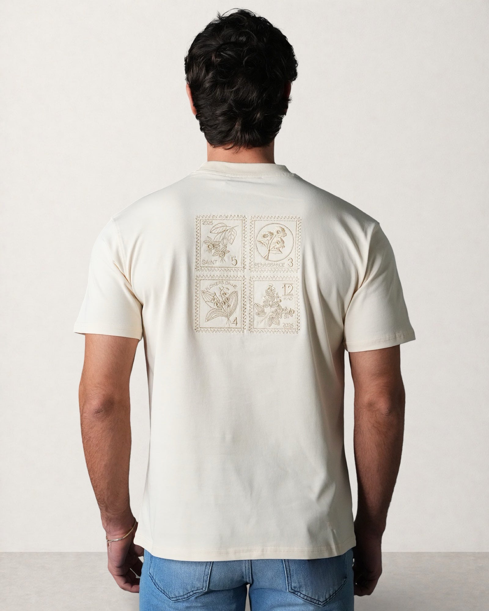 T-SHIRT BRODÉ TIMBRES