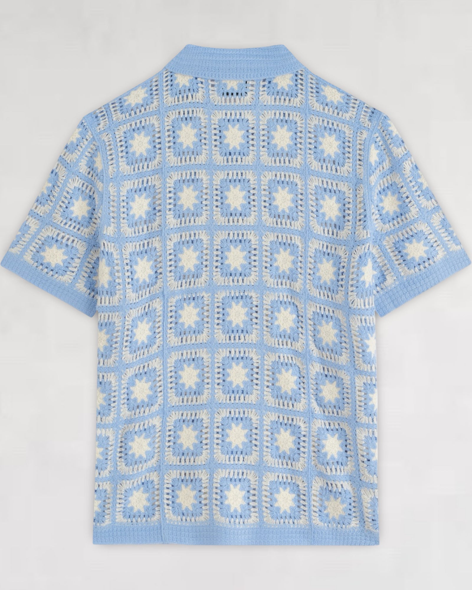 CHEMISETTE A MOTIFS EN CROCHET