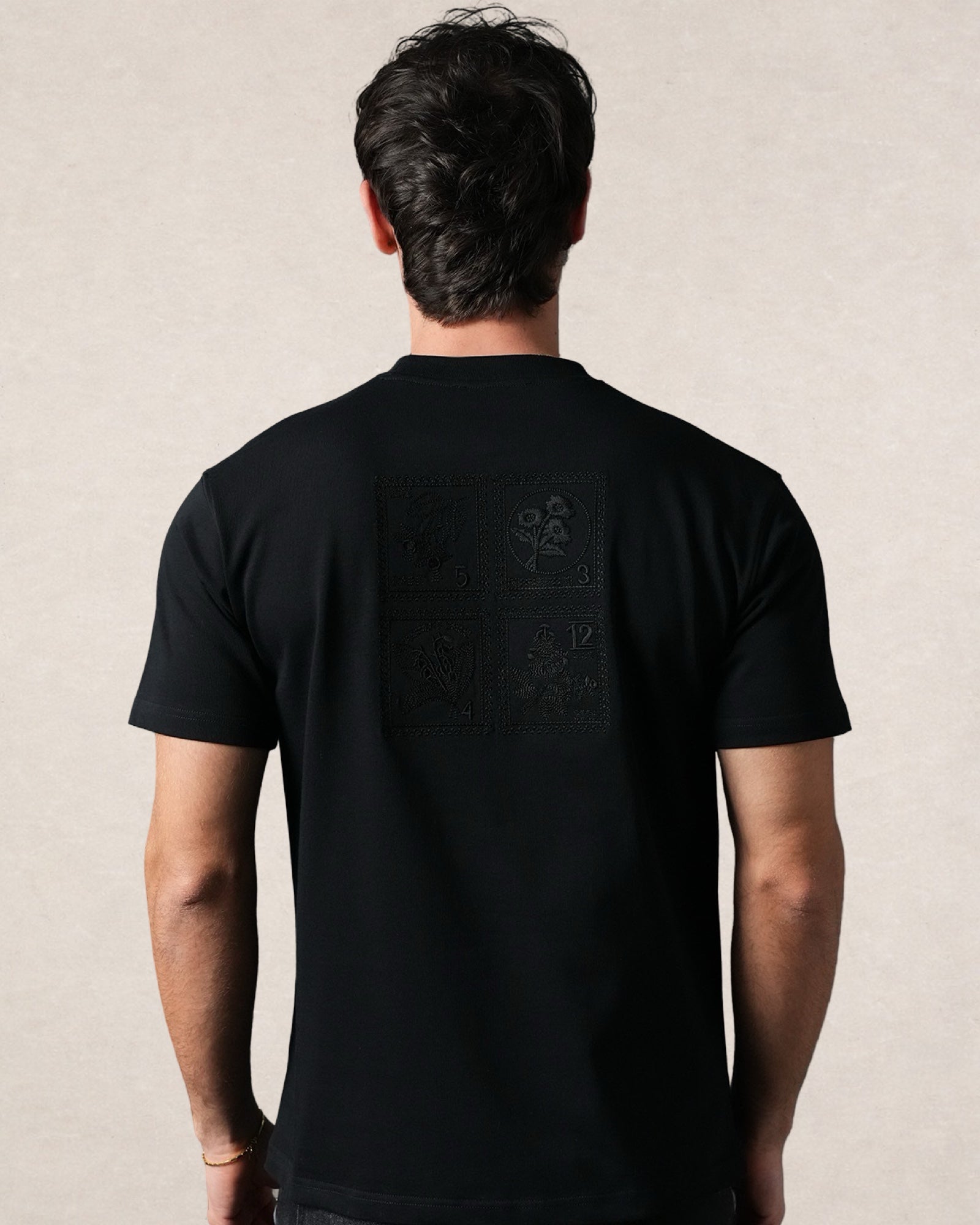 T-SHIRT TIMBRES