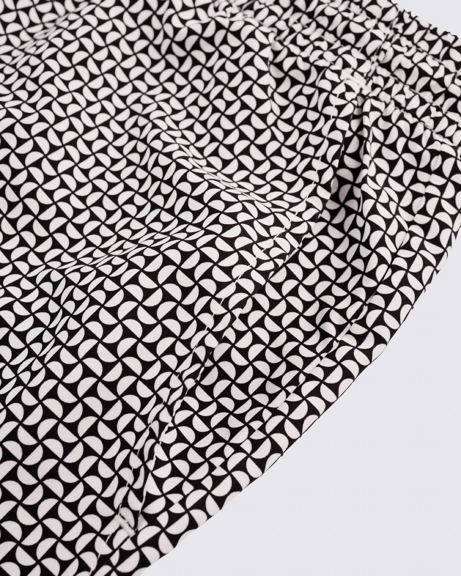 SHORT DE BAIN MINIMALISTE