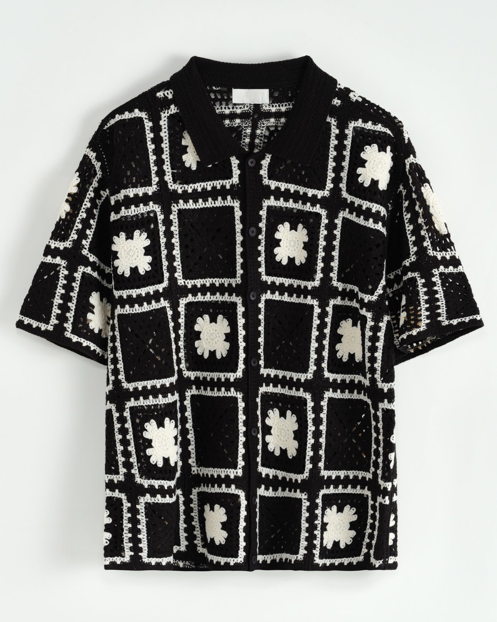 CHEMISETTE EN CROCHET NOIRE