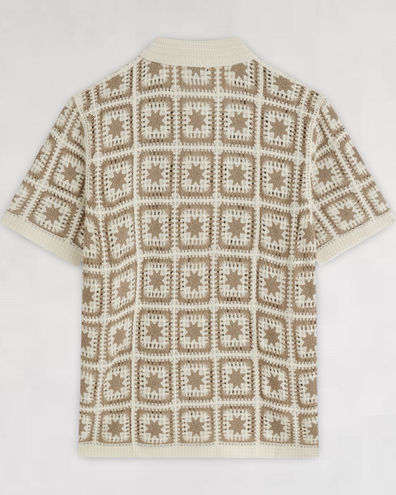 CHEMISETTE A MOTIFS EN CROCHET