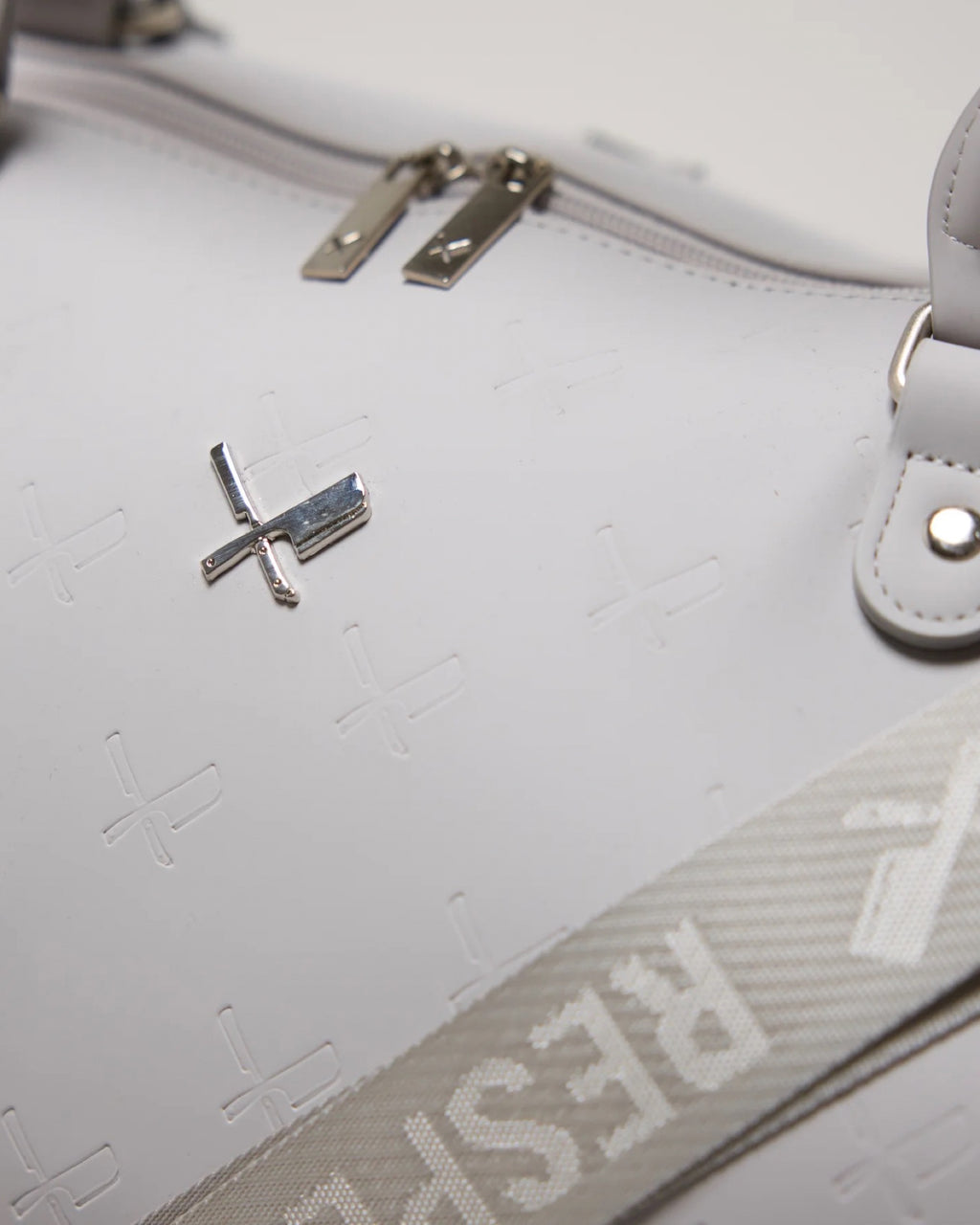SAC DE VOYAGE LOGO WEEKENDER