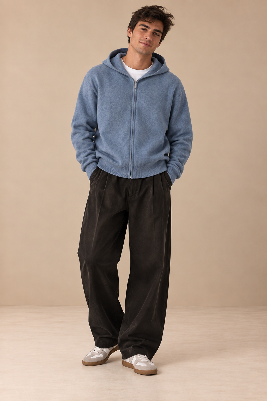 PULL ZIPPÉ A CAPUCHE