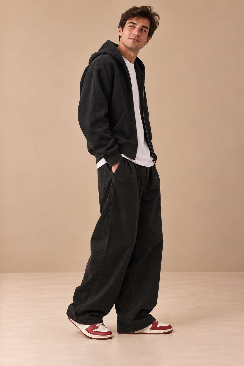 PULL ZIPPÉ A CAPUCHE